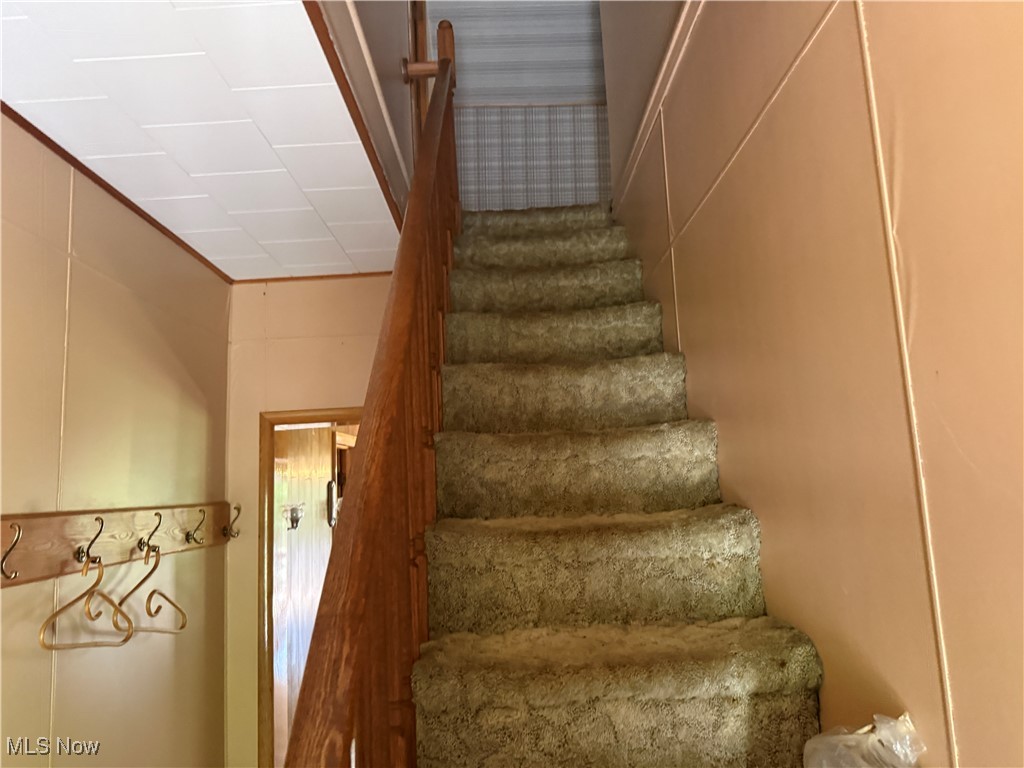 19693 Dudley Road Caldwell, OH 43724 - Photo 22 of 39 View of stairs