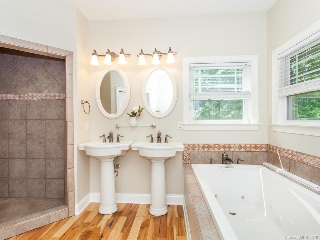 72 Vintage Road Candler, NC 28715 - Photo 14 of 36 Gallery Image 14