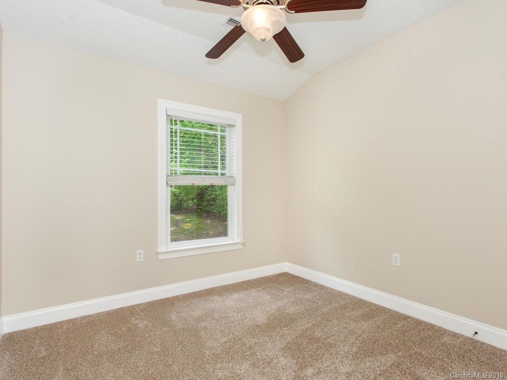 72 Vintage Road Candler, NC 28715 - Photo 16 of 36 Gallery Image 16