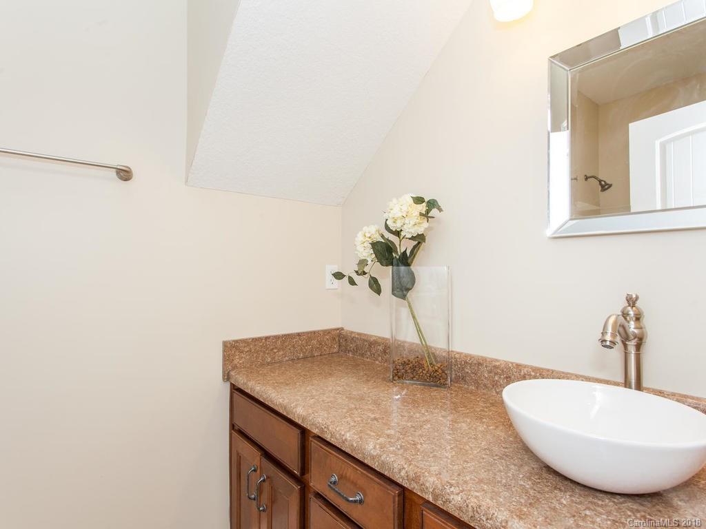 72 Vintage Road Candler, NC 28715 - Photo 19 of 36 Gallery Image 19