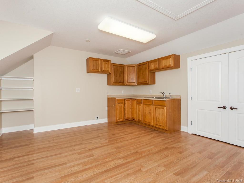 72 Vintage Road Candler, NC 28715 - Photo 25 of 36 Gallery Image 25