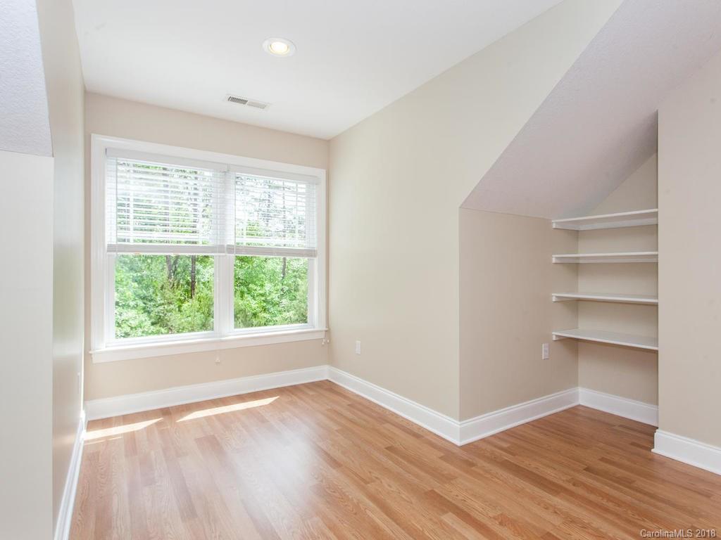 72 Vintage Road Candler, NC 28715 - Photo 26 of 36 Gallery Image 26