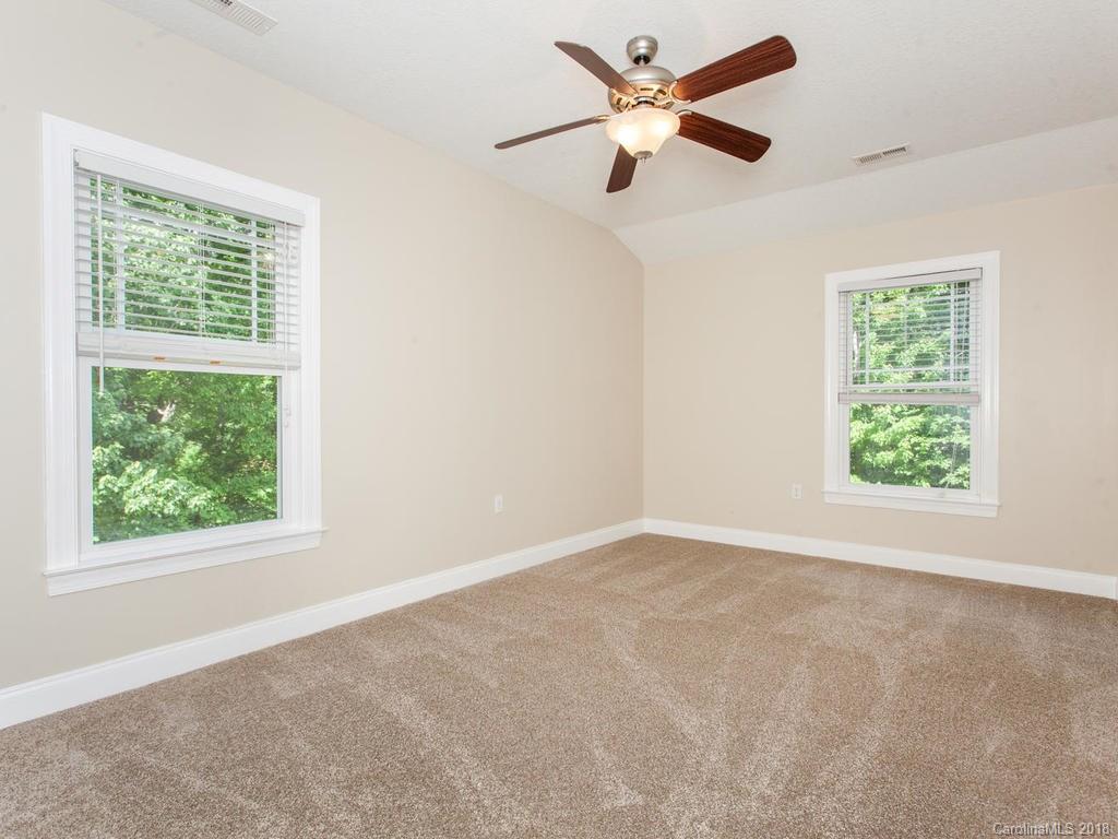 72 Vintage Road Candler, NC 28715 - Photo 28 of 36 Gallery Image 28