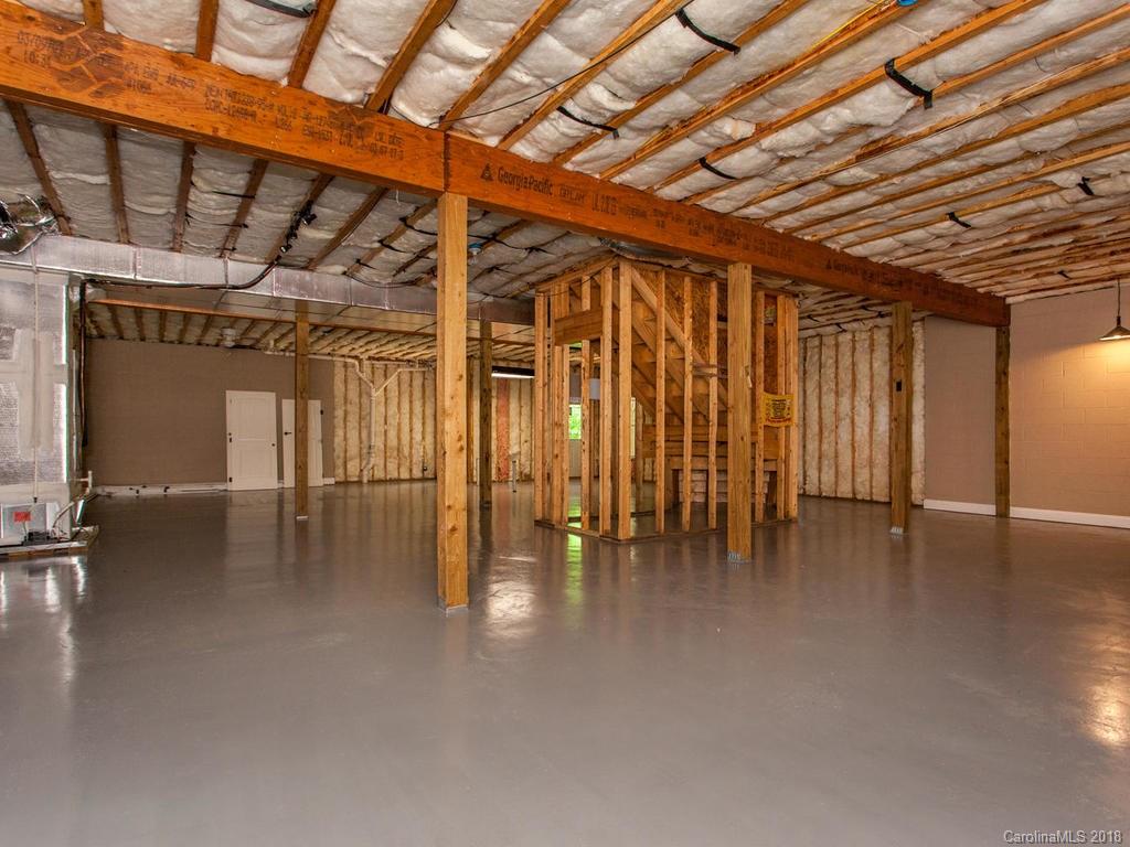 72 Vintage Road Candler, NC 28715 - Photo 29 of 36 Gallery Image 29