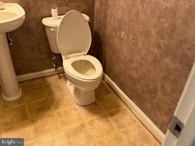 $491,400 | 202 Williamsburg Circle, La Plata, MD 20646