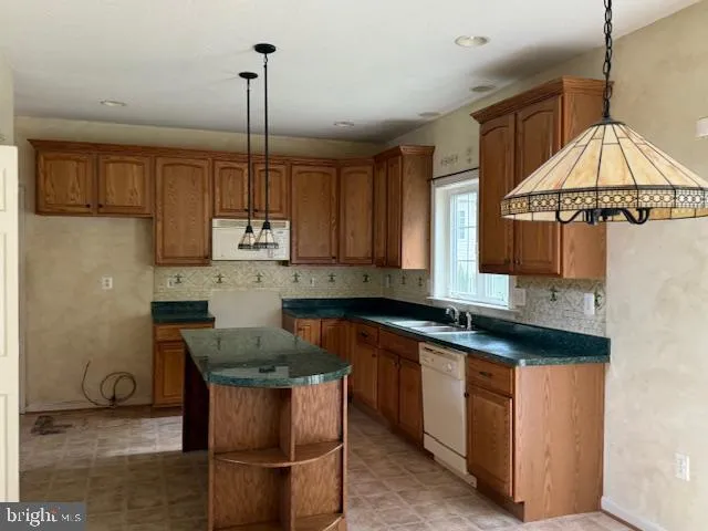 $491,400 | 202 Williamsburg Circle, La Plata, MD 20646