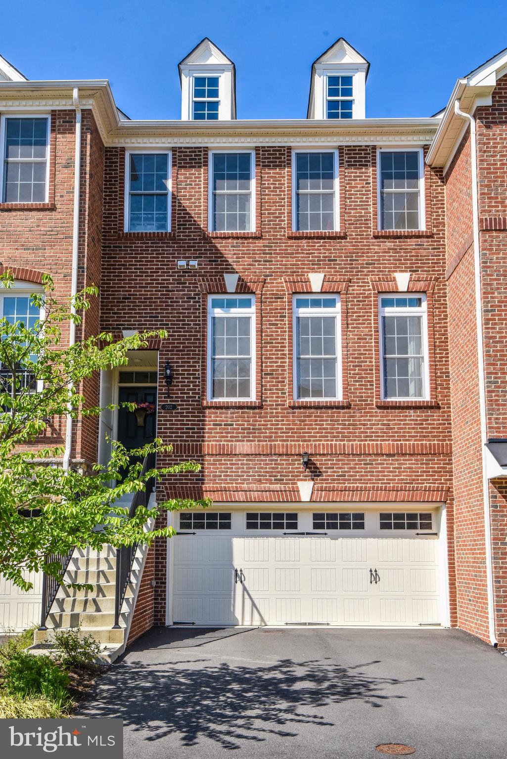 202 Croft Square Purcellville, VA 20132 - Photo 1 of 22