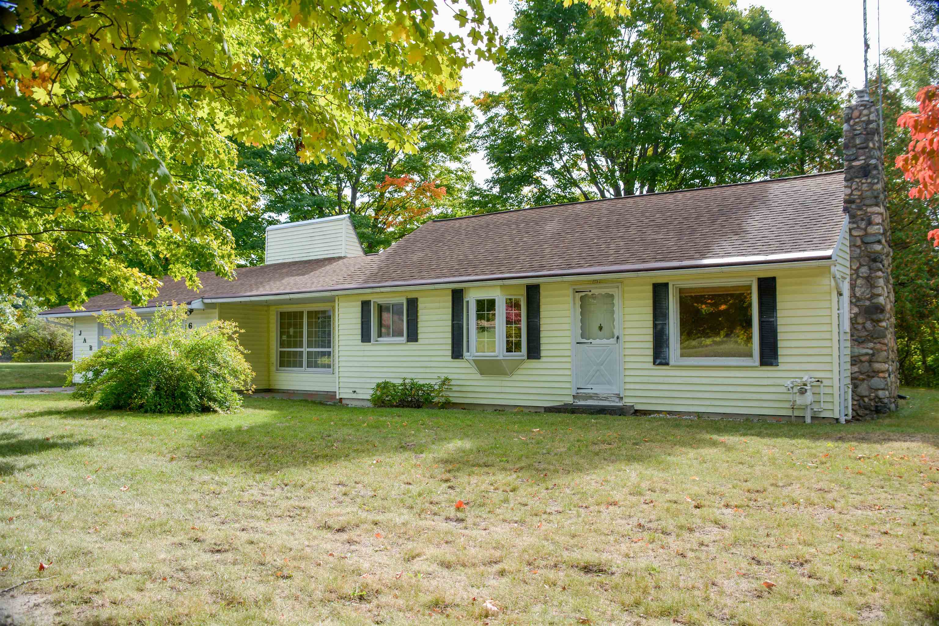6691 North Long Lake Road Traverse City, MI 49685 - Photo 5 of 45