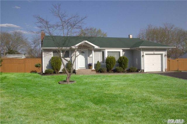 37 Roxbury Drive Commack, NY 11725 - Photo 1 of 1 Gallery Image 1