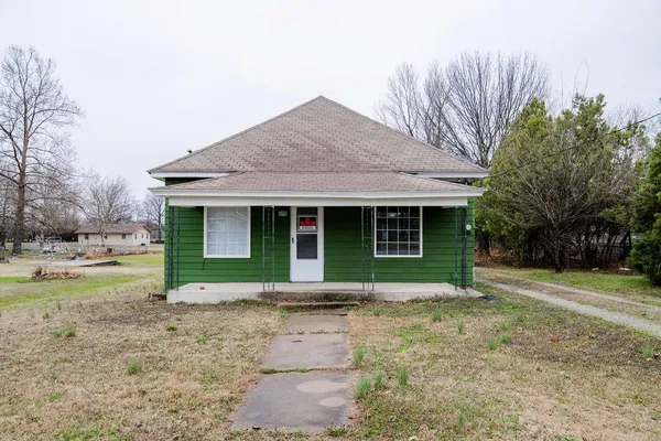 $55,000 | 708 East Antelope Street, Girard, KS 66743