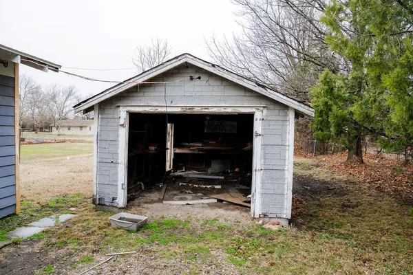 $55,000 | 708 East Antelope Street, Girard, KS 66743