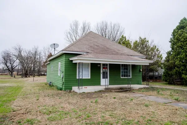 $55,000 | 708 East Antelope Street, Girard, KS 66743