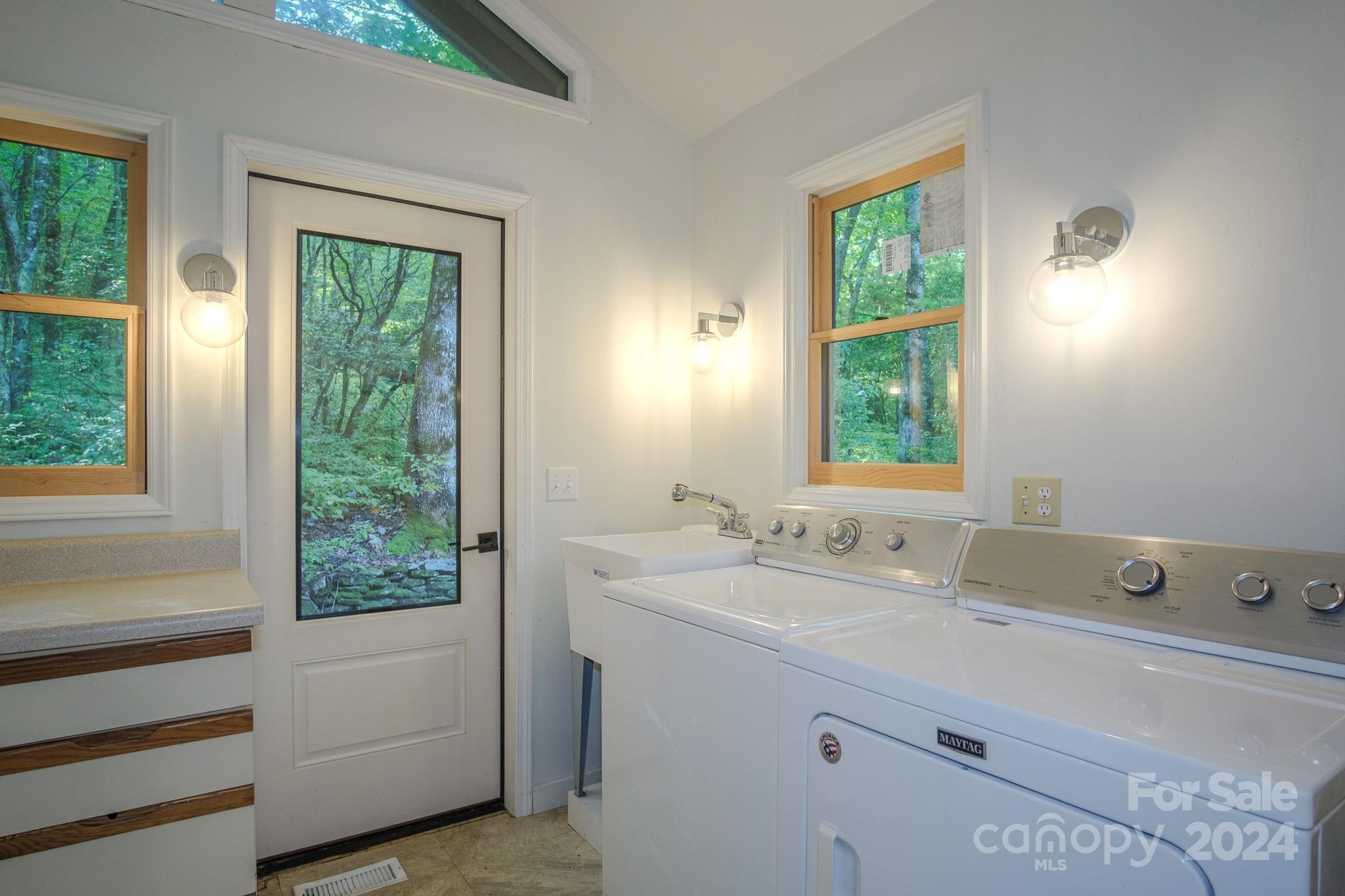 399 Oriole Road Brevard, NC 28712 - Photo 13 of 45 Gallery Image 13