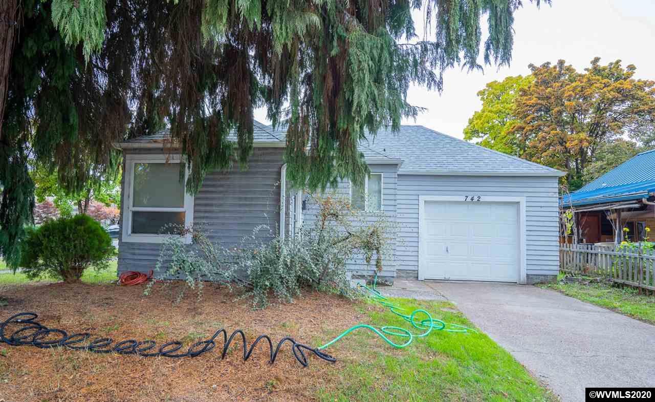 742 Southwest 13th Street Corvallis, OR 97333 - Photo 5 of 15