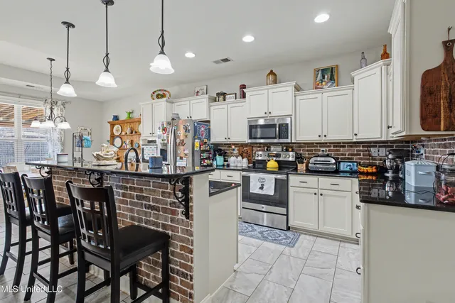 $450,000 | 5035 Wethersfield Boulevard, Olive Branch, MS 38654