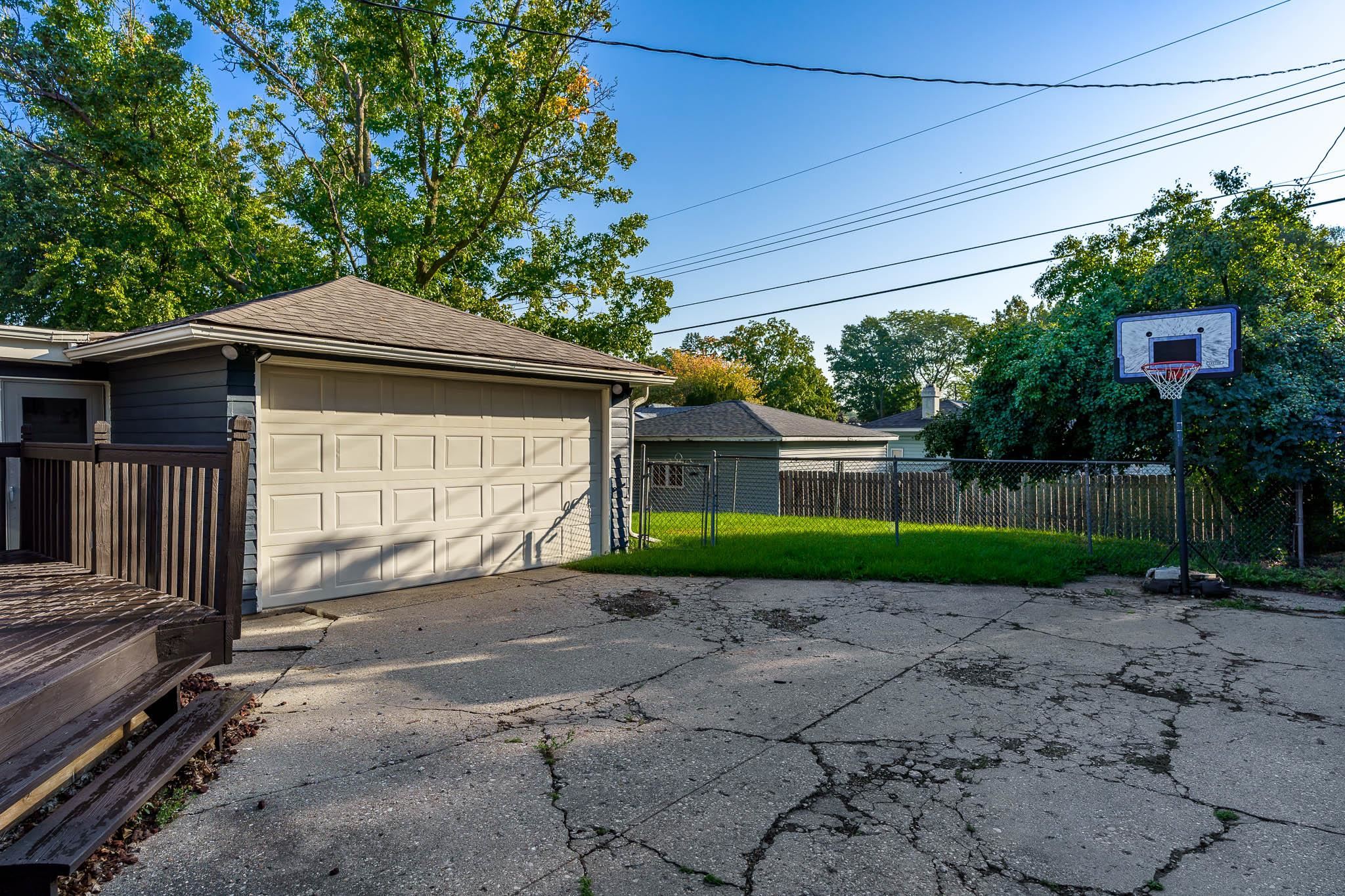 2344 Wisconsin Road Rockford, IL 61108 - Photo 5 of 45 Gallery Image 5