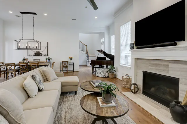 $3,500 | 2512 Hollister Road, Houston, TX 77080