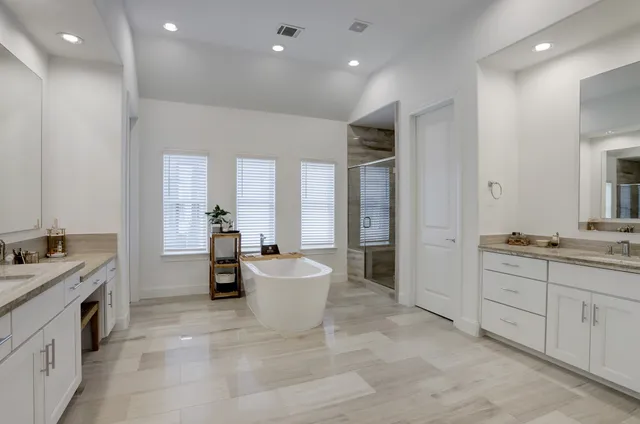 $3,500 | 2512 Hollister Road, Houston, TX 77080