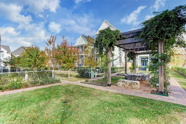 $3,500 | 2512 Hollister Road, Houston, TX 77080