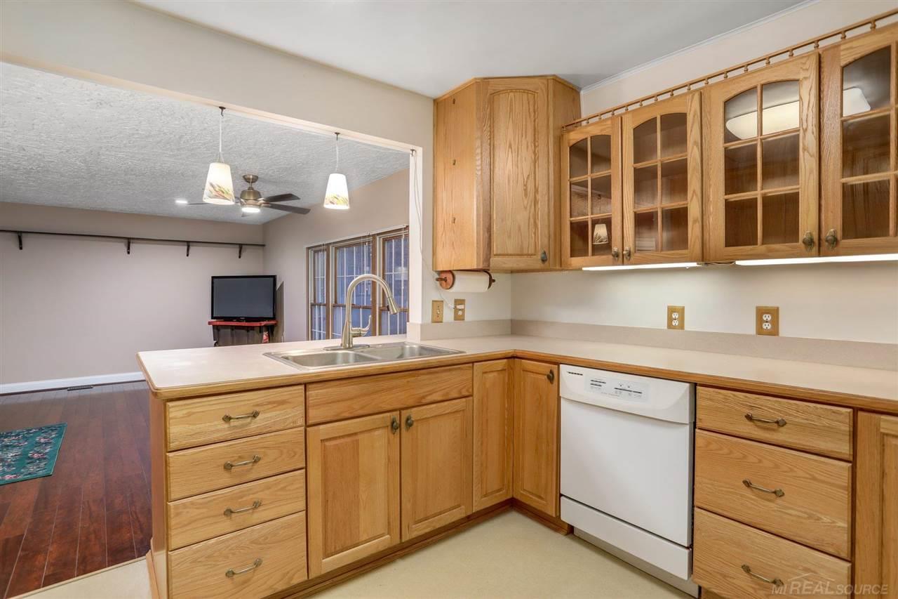 109 Fraser Street Rochester, MI 48307 - Photo 12 of 33