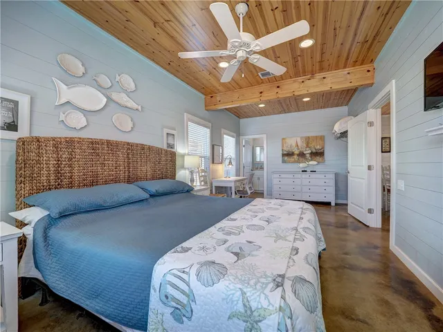 $584,900 | 2606 Eleventh Street, Unit 21, Port Aransas, TX 78373