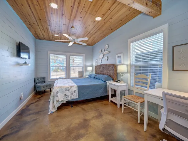 $584,900 | 2606 Eleventh Street, Unit 21, Port Aransas, TX 78373