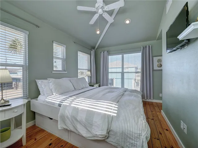 $584,900 | 2606 Eleventh Street, Unit 21, Port Aransas, TX 78373