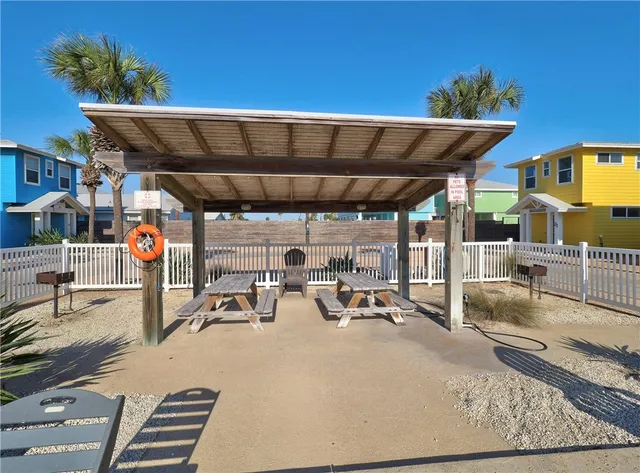 $584,900 | 2606 Eleventh Street, Unit 21, Port Aransas, TX 78373