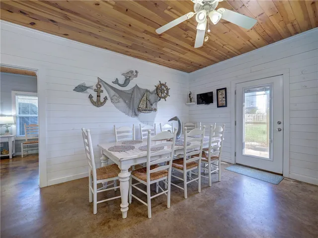 $584,900 | 2606 Eleventh Street, Unit 21, Port Aransas, TX 78373