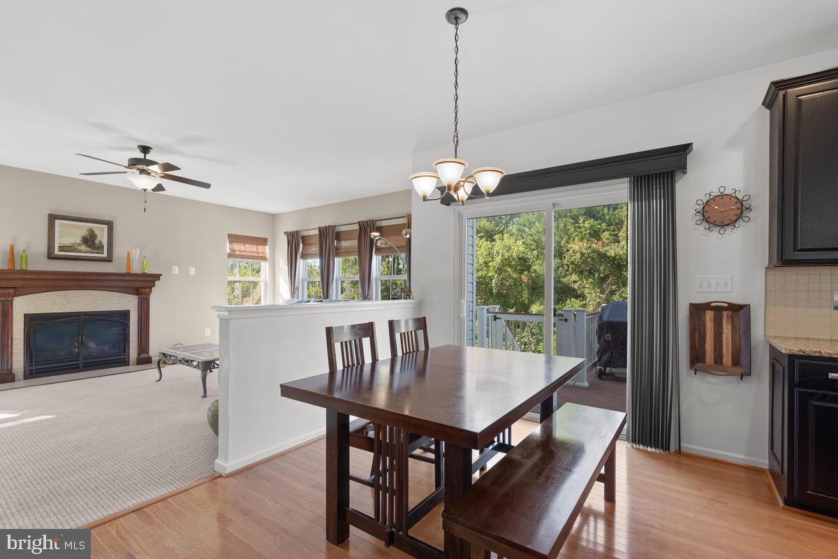 18502 Crossview Road Boyds, MD 20841 - Photo 17 of 68 Table Space Kitchen Open to the Family Room