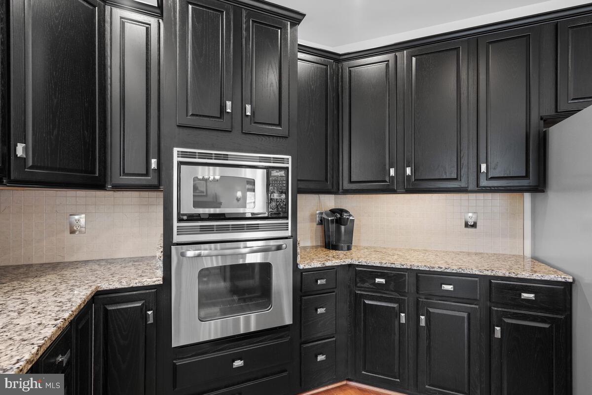 18502 Crossview Road Boyds, MD 20841 - Photo 20 of 68 Upgraded Kitchen with Island