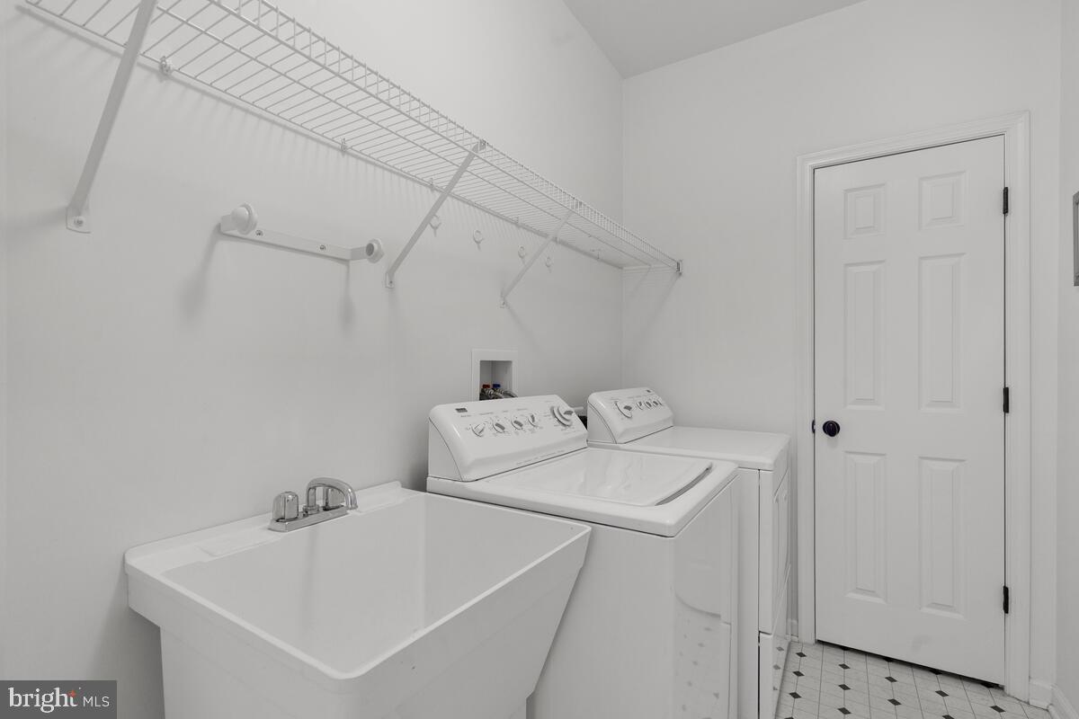18502 Crossview Road Boyds, MD 20841 - Photo 28 of 68 Main-Level Laundry & Mud Room