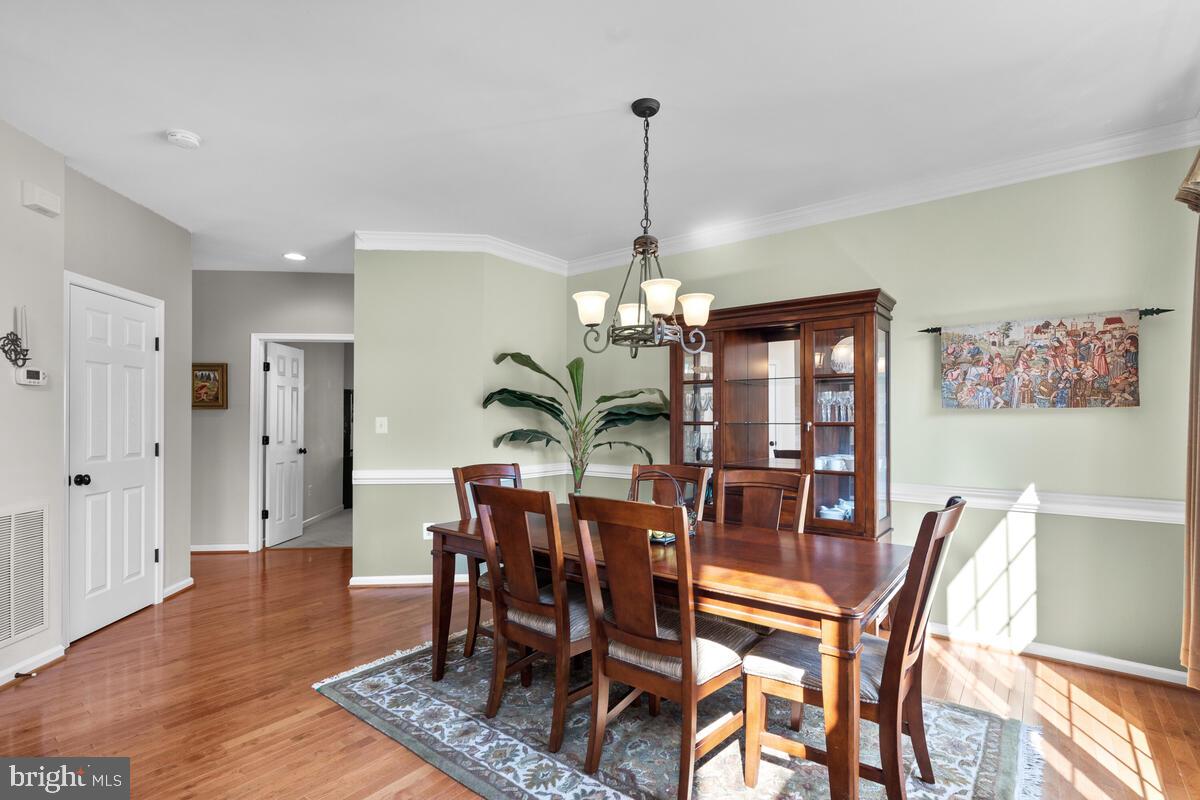 18502 Crossview Road Boyds, MD 20841 - Photo 30 of 68 Formal Dining Room