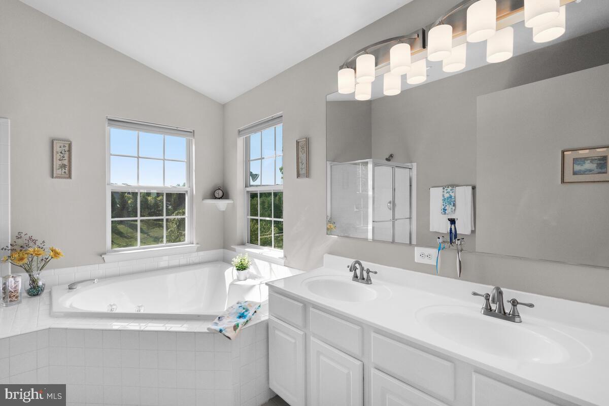 18502 Crossview Road Boyds, MD 20841 - Photo 35 of 68 Master Suite 5 Piece en-Suite Bathroom