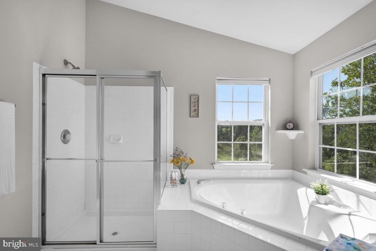 18502 Crossview Road Boyds, MD 20841 - Photo 36 of 68 Master Suite 5 Piece en-Suite Bathroom