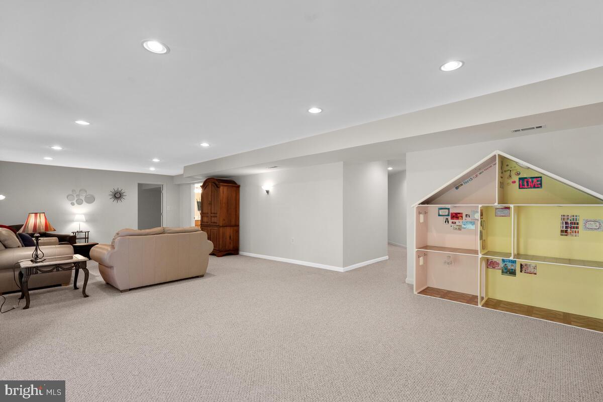 18502 Crossview Road Boyds, MD 20841 - Photo 45 of 68 Finished Walkout Basement