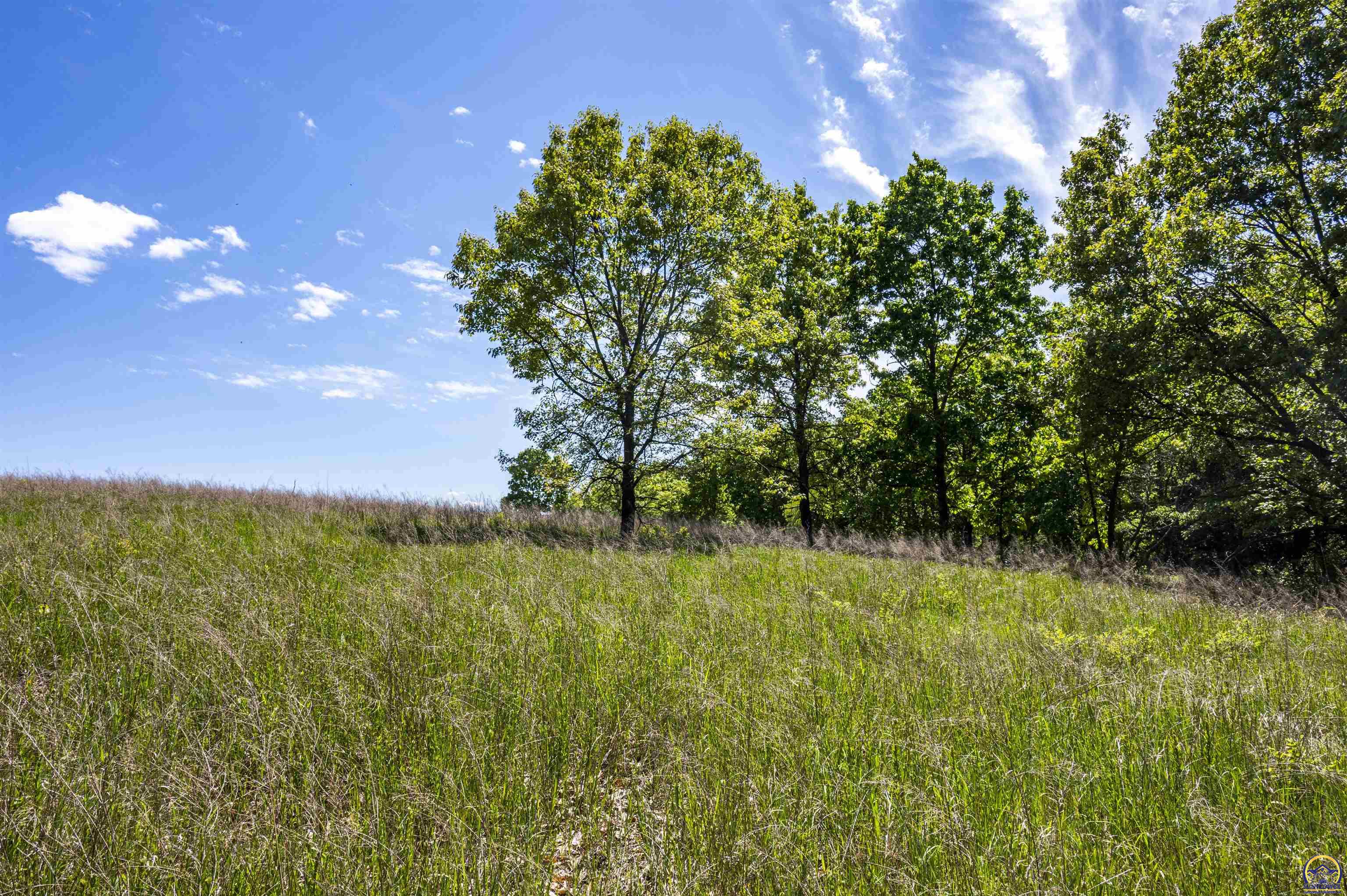 2026 Northwest Douglas Road Topeka, KS 66615 - Photo 27 of 94
