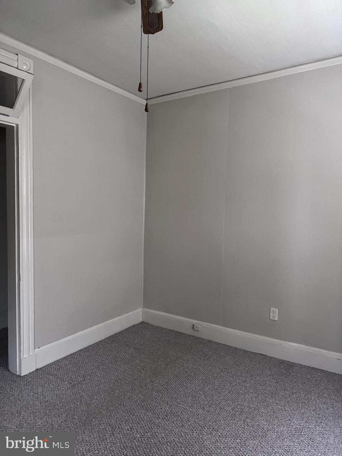 4606 Ridge Avenue Halethorpe, MD 21227 - Photo 21 of 24 a room that has a window in it