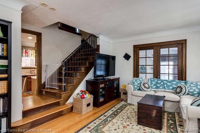326 Moran Road Grosse Pointe, MI 48236 - Photo 8 of 23 326 Moran Rd Grosse Pointe-small-012-18-326 Moran Road0012FULL-666x444-72dpi.jpg