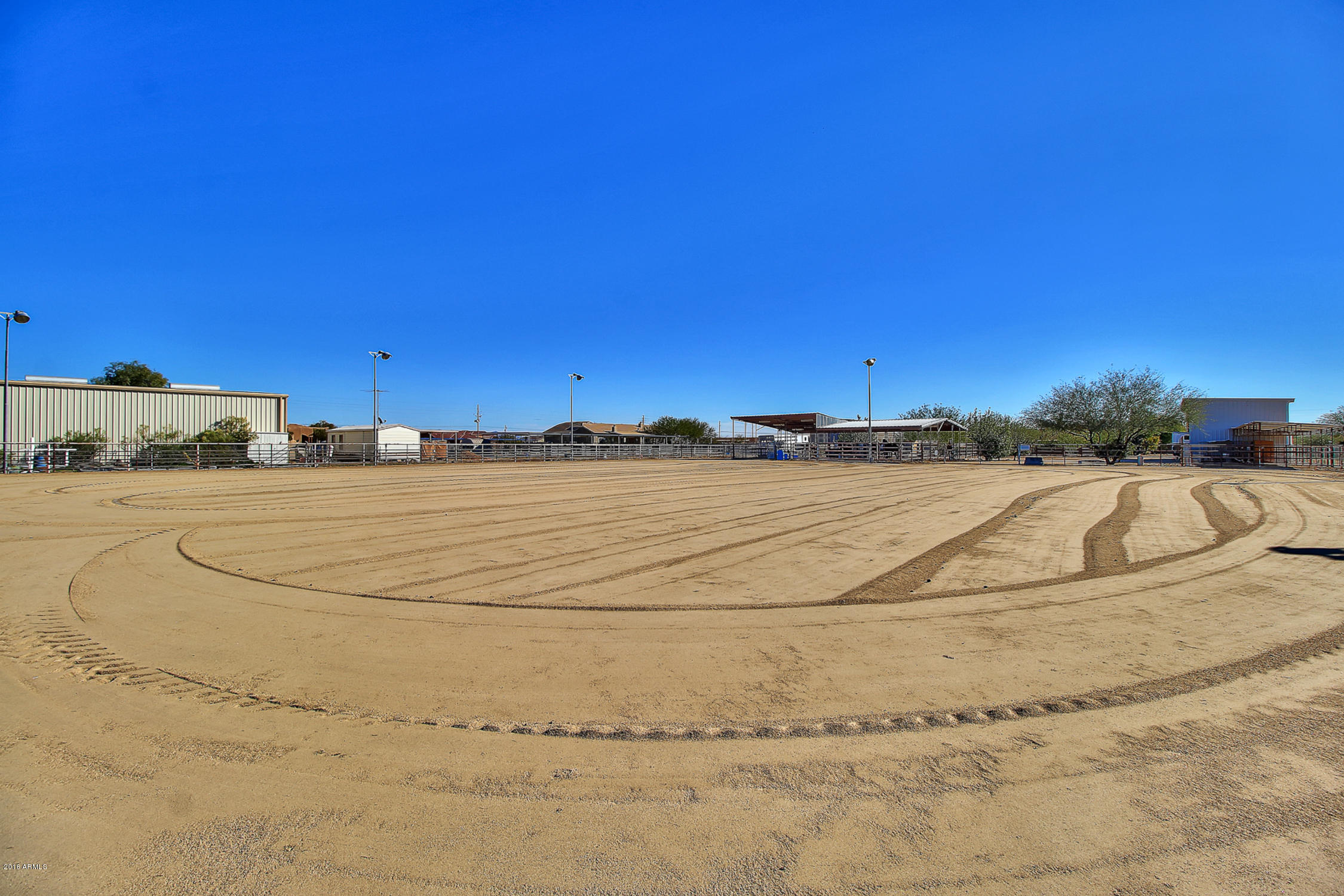 1112 East Maddock Road Phoenix, AZ 85086 - Photo 41 of 53 Roping Arena