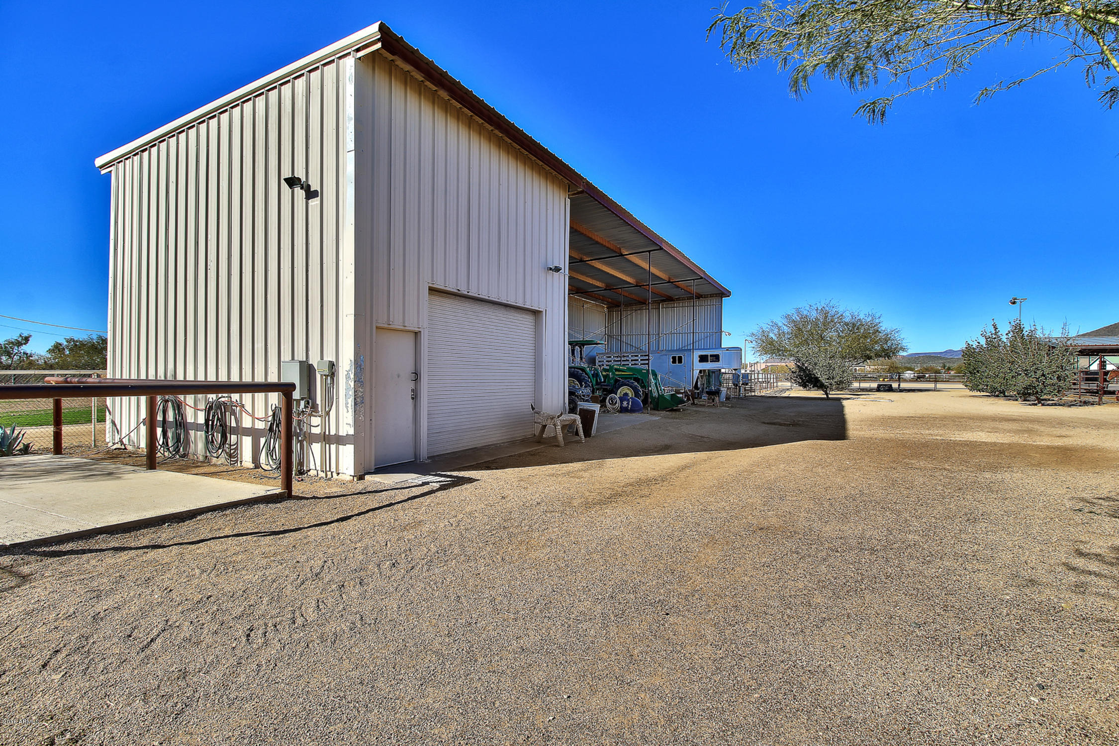 1112 East Maddock Road Phoenix, AZ 85086 - Photo 46 of 53 x Garage_and_Storage
