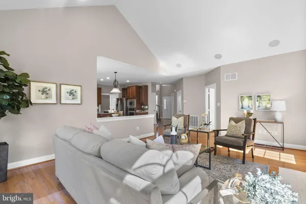 $900,000 | 14128 Bear Creek Drive, Boyds, MD 20841