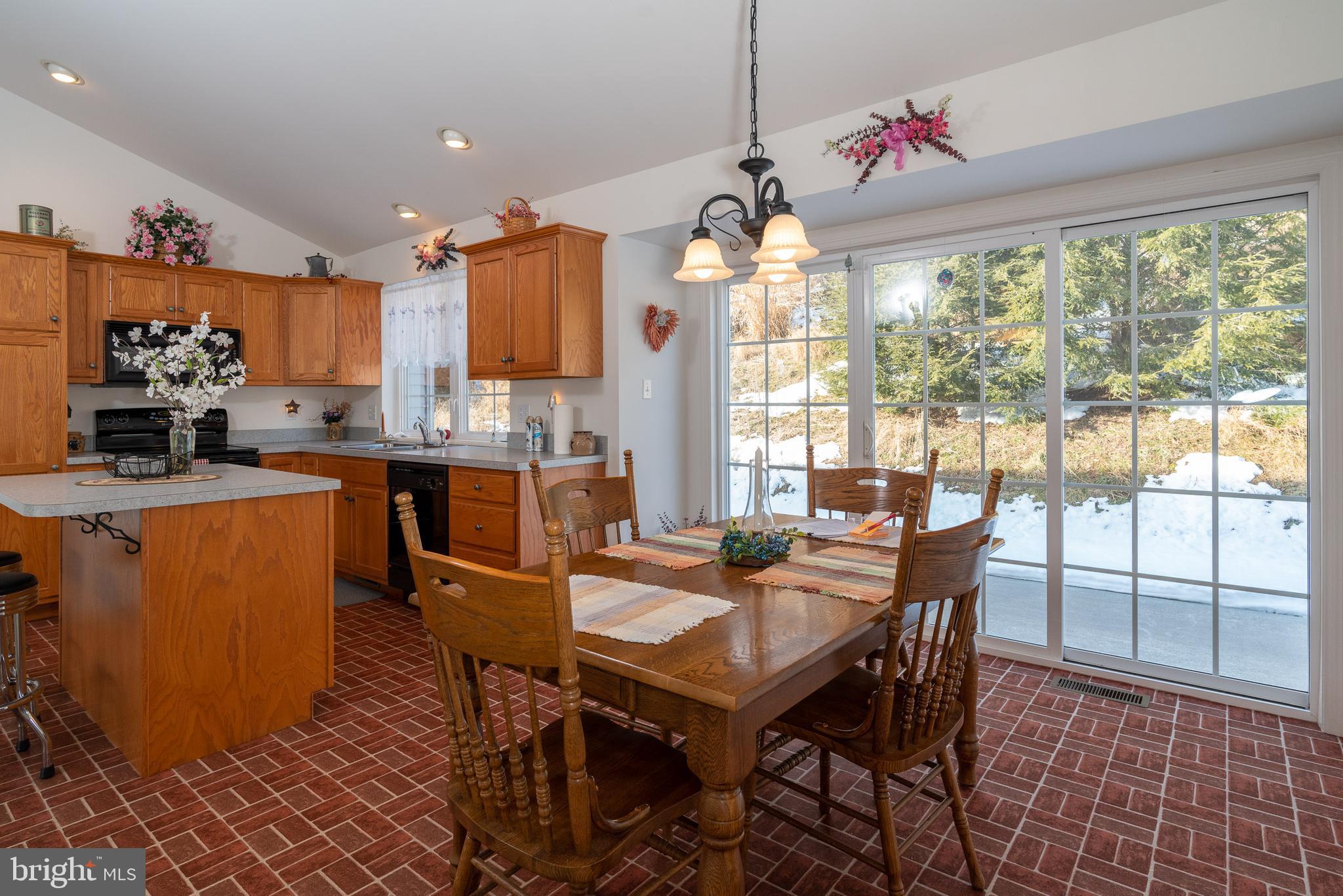7 Windsor Lane Lititz, PA 17543 - Photo 14 of 33 Triple door!