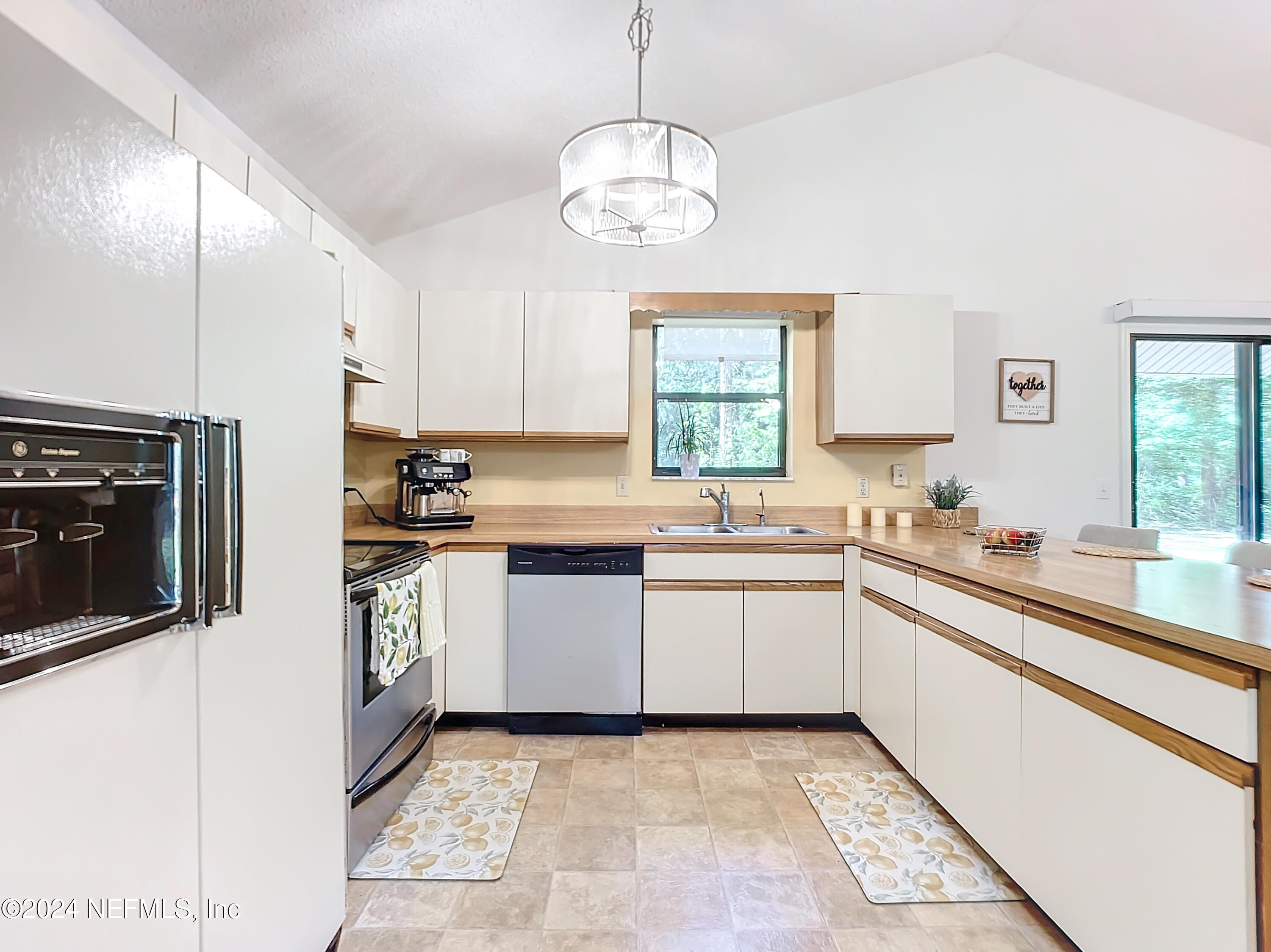 11486 Old Plank Road Jacksonville, FL 32220 - Photo 16 of 39 17 Kitchen