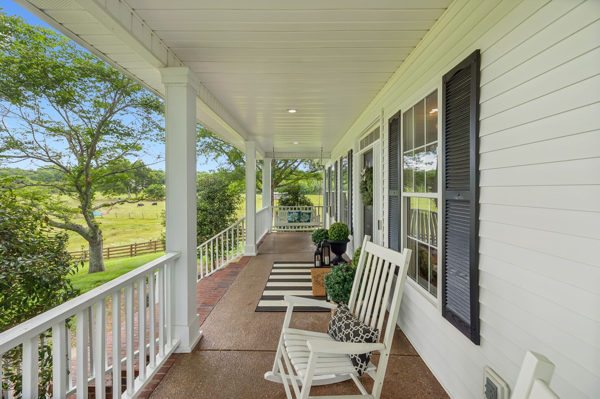 1387 Floyd Road Eagleville, TN 37060 - Photo 10 of 100 a view of a chairs and table in balcony