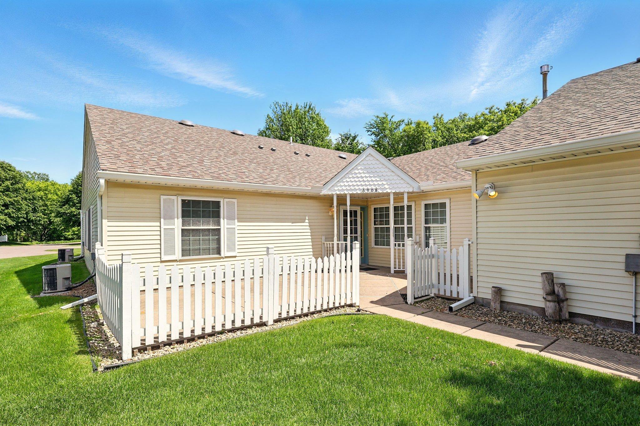 6908 Inverness Trail, Unit 32 Inver Grove Heights, MN 55077 - Photo 1 of 1 Gallery Image 1