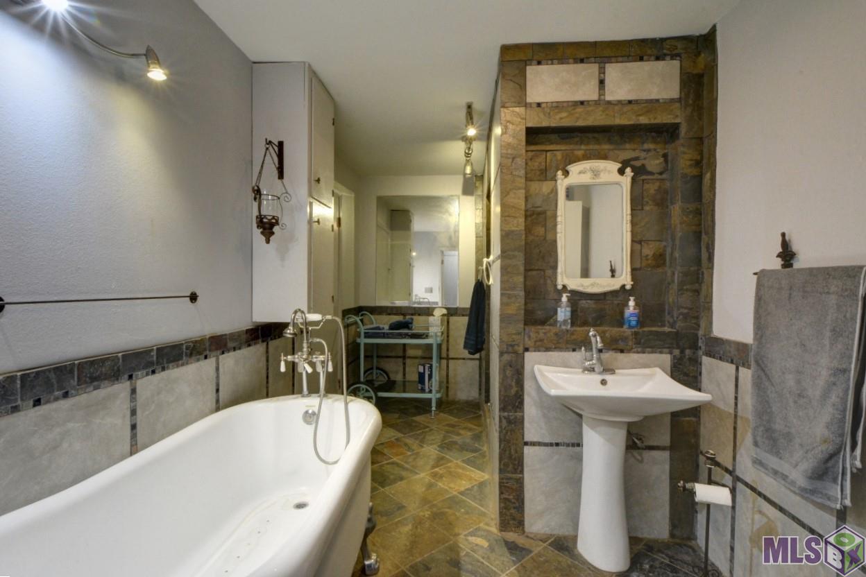 35087 Bend Road Denham Springs, LA 70706 - Photo 11 of 25 Gallery Image 11