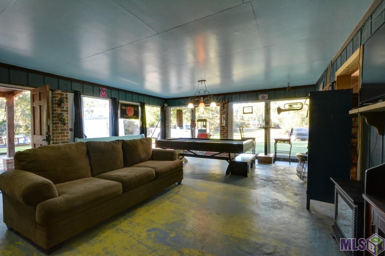35087 Bend Road Denham Springs, LA 70706 - Photo 4 of 25 Gallery Image 4