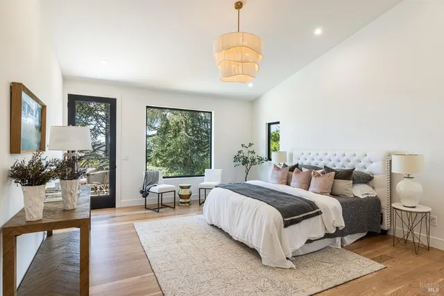 $2,949,000 | 559 East Spring Street, Napa, CA 94559