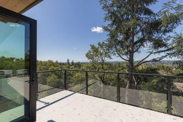 $2,949,000 | 559 East Spring Street, Napa, CA 94559